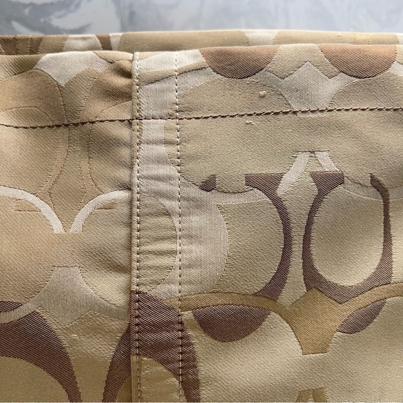 Coach signature beige tan Carly Bucket Purse optic white trim - Picture 9 of 15